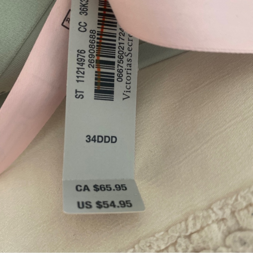 Victoria's Secret Seamless Scoop Sports Bra in Sage Green - Picture 7 of 7